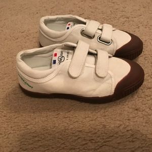 SPRING COURT FOR J.CREW CREWCUTS GIRLS' SNEAKERS.